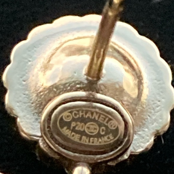 Chanel Pearl Drop Earrings - Picture 4 of 5